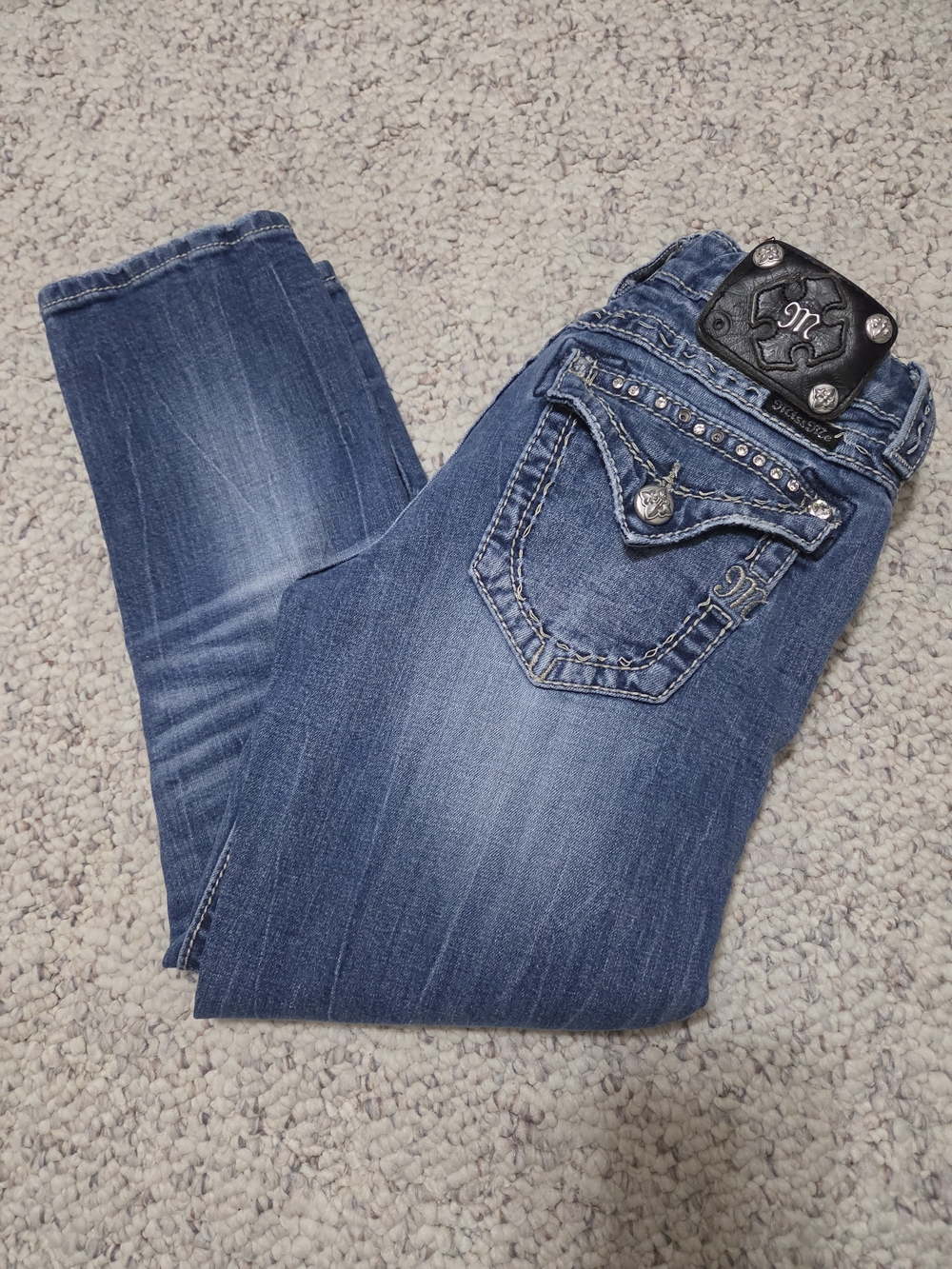 Miss Me Women's Dark Blue Embroidered Pocket Capris
